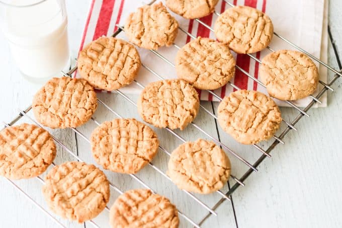 Cookies made with peanut butter.