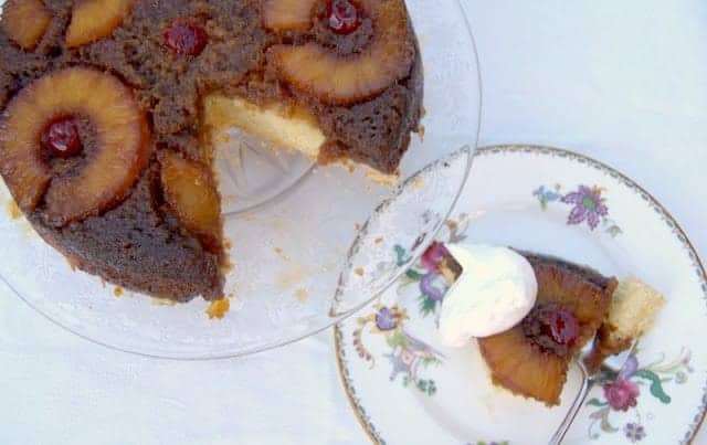 https://www.365daysofbakingandmore.com/wp-content/uploads/2011/06/Pineapple-Upside-Down-Cake.jpg