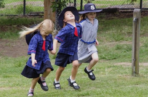 https://www.365daysofbakingandmore.com/wp-content/uploads/2011/07/girls-skipping.jpg