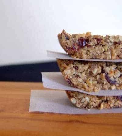 Cranberry Almond Granola Bars - great for breakfast, in lunch boxes or as an after-school snack!