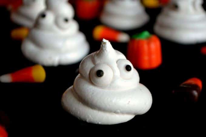 An dairy-free, gluten-free, easy and adorable Halloween treat. The kids will love them!