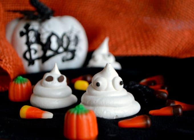 An dairy-free, gluten-free, easy and adorable Halloween treat. The kids will love them!