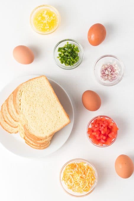 Ingredients for Baked Eggs in Toast Cups