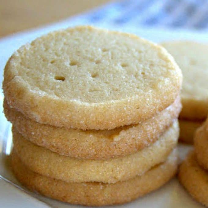 These French Butter Cookies are a simple yet tasty butter cookie. Perfect for an afternoon snack or accompanying a cup of tea. Sometimes, simple is better!