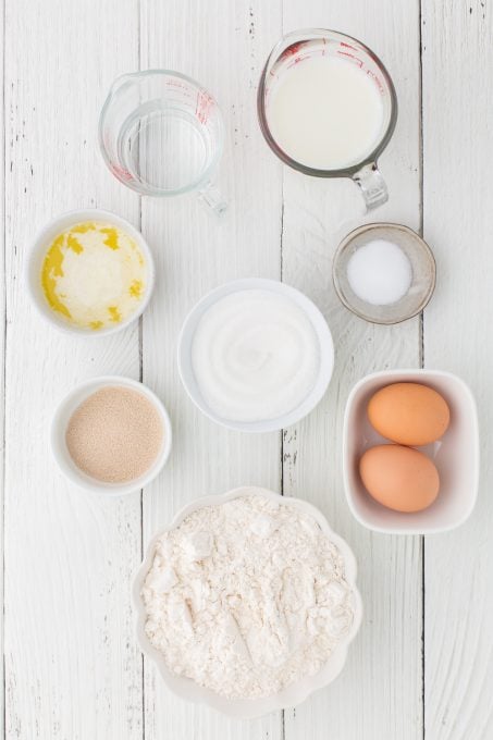 Ingredients for Texas Roadhouse Rolls.