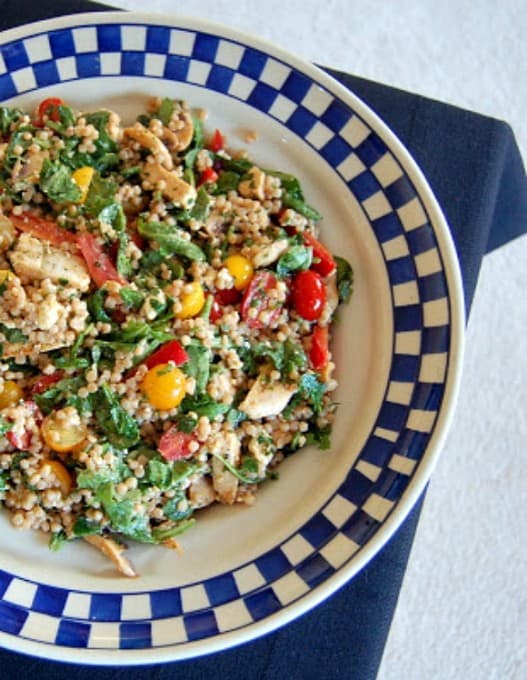 A delicious and easy Israeli couscous salad with chicken, veggies, and lots of flavor!