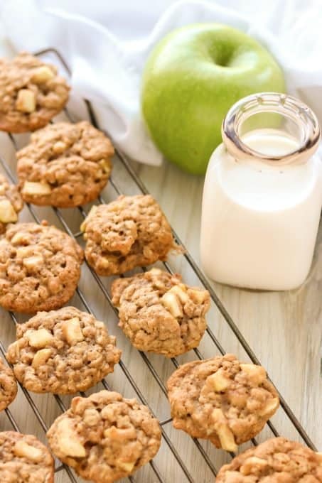 Apple Cinnamon Oatmeal Cookies