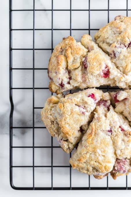 Scones on a wire cooling rack.