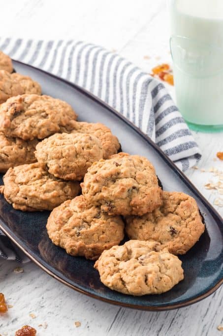 Raisins and peanut butter in chewy oatmeal cookies.