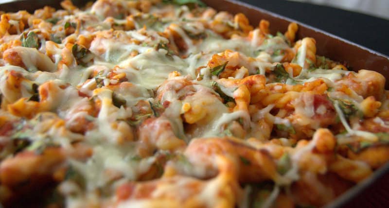 Chicken Parmesan Spinach Pasta Bake - a delicious new twist on an old favorite! 