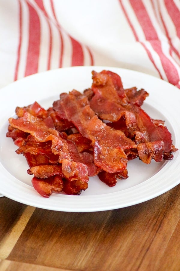 How to Make the Best Oven Baked Bacon - Tipps in the Kitch