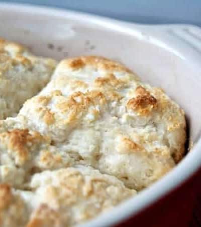 Easy 7-Up Biscuits - a simple biscuit to make with just 4 ingredients and ready for the dinner table in no time!