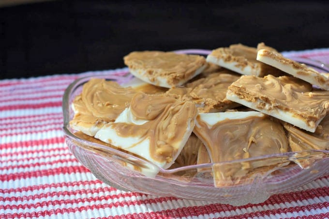 Creamy Biscoff Cookie spread and toffee bits mixed with melted white chocolate chips. A delicious treat!