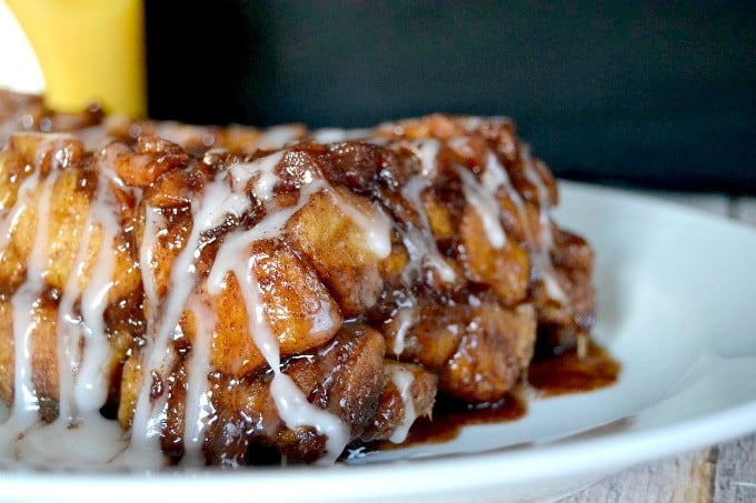 Pepperidge Farm Apple Cinnamon Sweet Rolls and a fresh apple make this Monkey Bread a great addition to your breakfast!