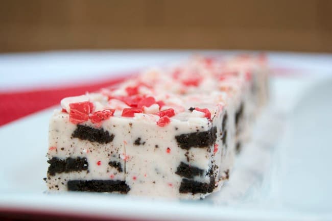 Filled with flavor this Peppermint Cookies and Cream Fudge is sure to please!