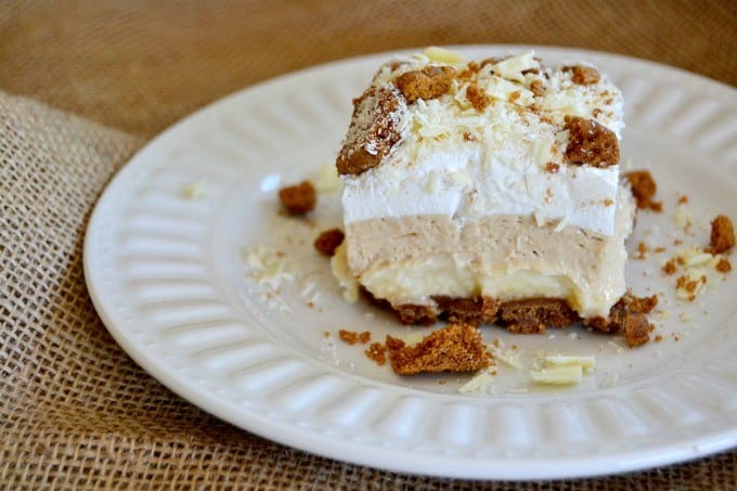 Biscoff Cookie Spread, White Chocolate Pudding and crushed Biscoff Cookies make these NO BAKE bars a dream!