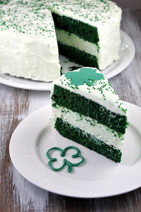 Green-Velvet-Cheesecake-Cake-7