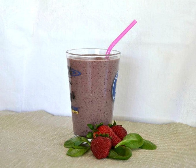 This Easy Fruit Smoothie made with blueberries, strawberries, Greek yogurt and chia seeds is the perfect nutritional energy boost before or after your walk!