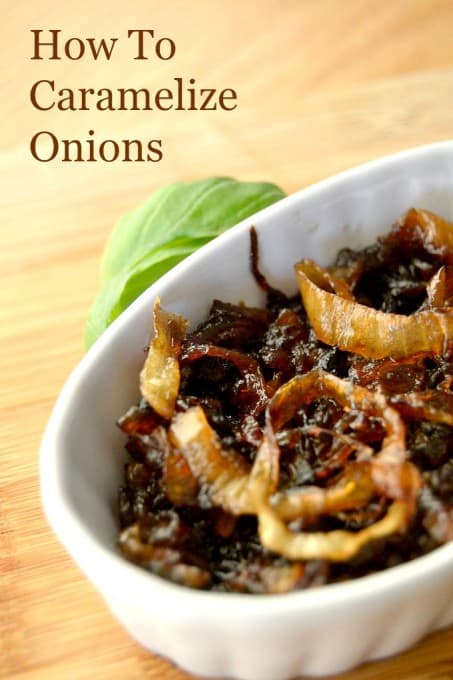 Easy caramelized onions - the perfect topping for burgers, sandwiches and steaks!