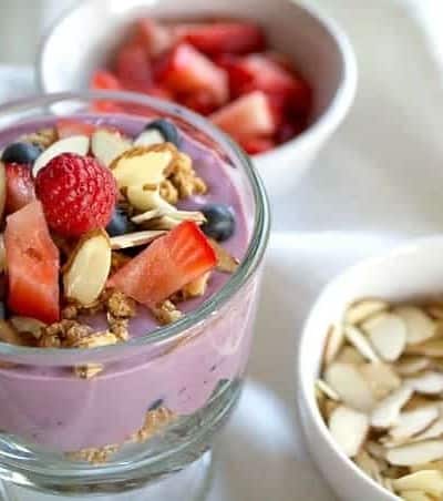 Start the every morning off right with this great breakfast - a Breakfast Parfait Bar with ingredients from Silk, Simple Truth and fresh fruit.