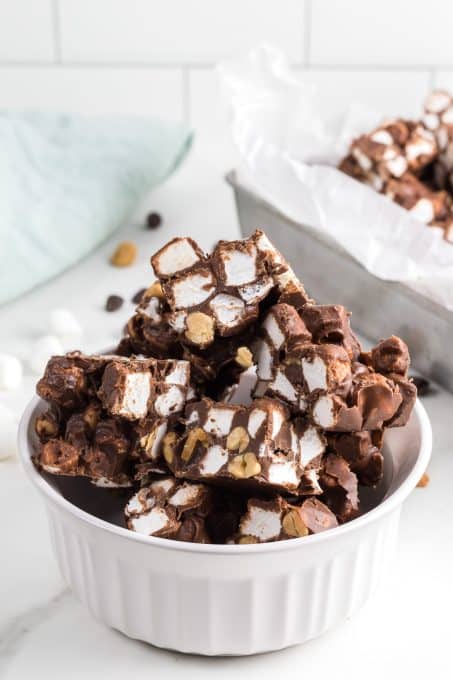 A bowl of Rocky Road bites.