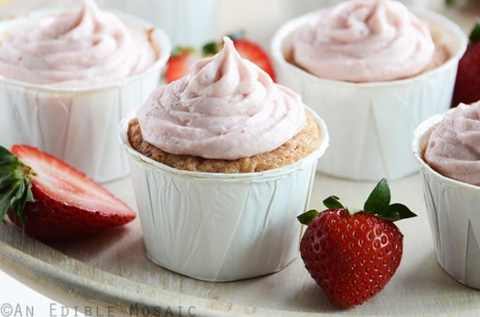 Fresh-Strawberry-Cupcakes-with-Fresh-Strawberry-Frosting-2