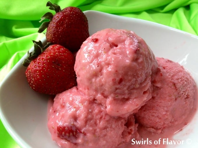 Honey-Kissed-Strawberry-Frozen-Yogurt1-1024x768