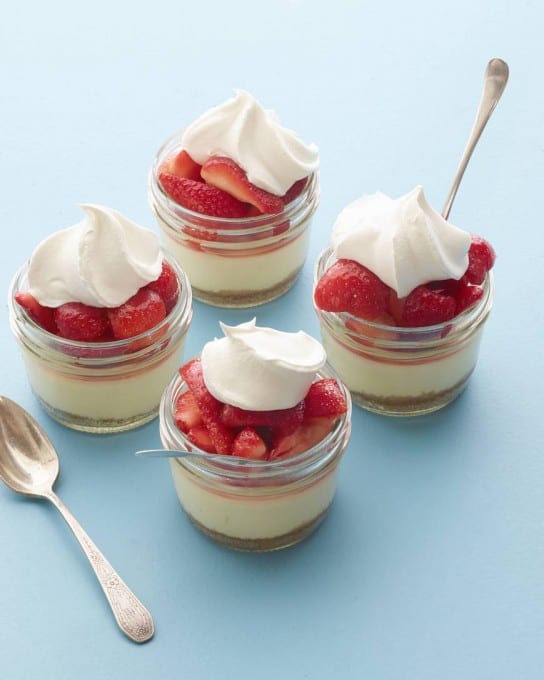 MINI_MASON_JAR_STRAW_CHEESECAKE_BLOG_11