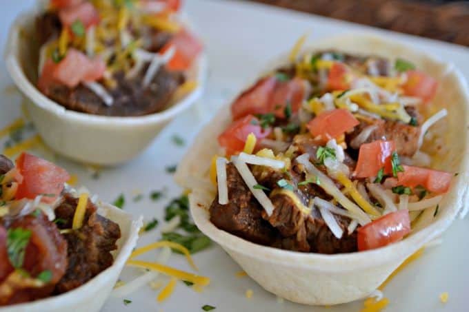 A great back to school weeknight dinner - Slow Cooker Carne Asada Taco Boats!