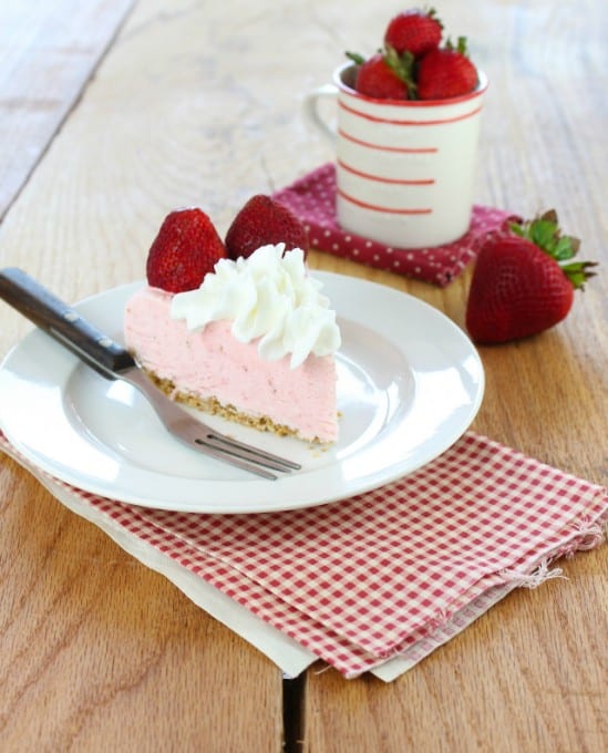 Strawberry-Cheesecake-Ice-Cream-Pie-