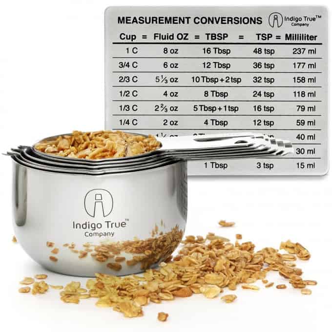 Measuring-Cups-with-Conversion-Magnet