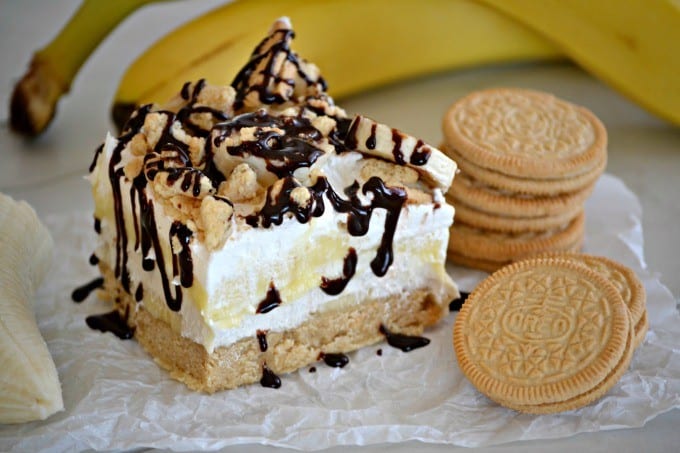 These Banana Pudding Dream Bars take your favorite banana pudding to the next level with an Oreo layer, fresh bananas and a sweet cream cheese layer.
