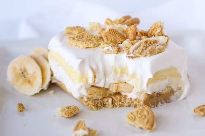 Bananas, Golden Oreos, pudding and cheesecake make this NO Bake dessert extra delicious.