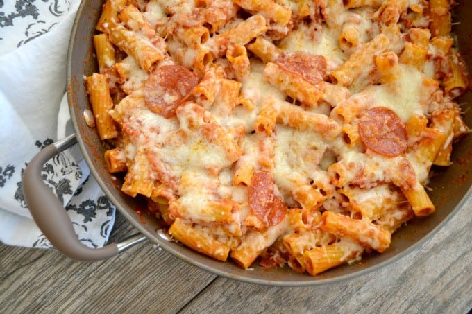This Pepperoni Pizza Pasta is pepperoni and rigatoni mixed with a cheesy pizza sauce full of taste. It's a new alternative to pizza night!