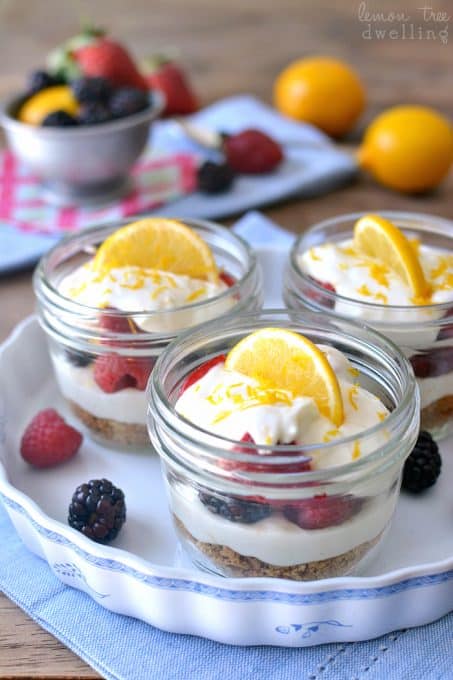 Lemon-Berry-Cheesecake-Parfaits-2b2