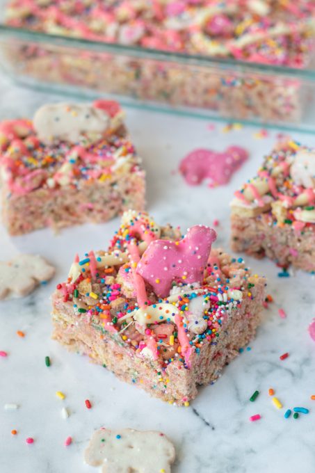 Circus cookies, rainbow sprinkles, marshmallows and crispy rice for an easy and colorful no bake dessert.
