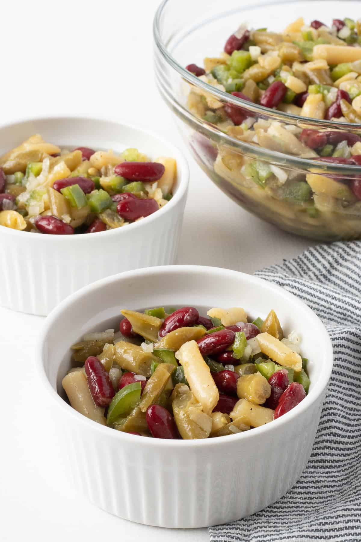 A cold salad made of beans and an easy vinaigrette.