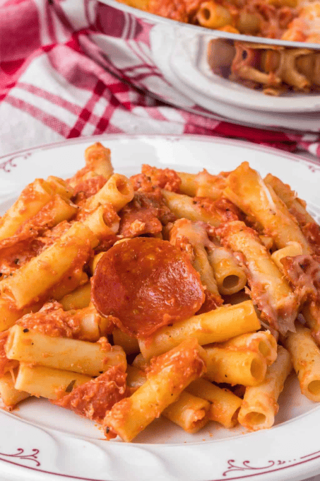 Pepperoni Pizza Pasta - 365 Days of Baking & More | Easy Meal Plan Sunday {Week 59}