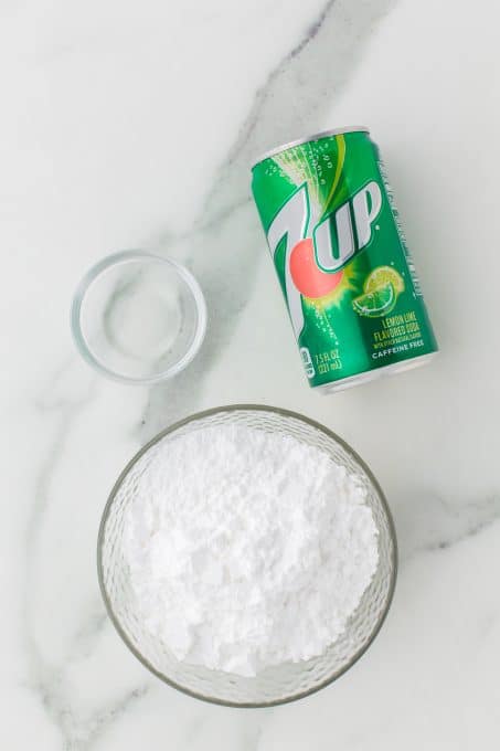Glaze ingredients for cake made with 7UP.