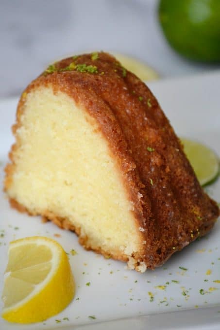 Easy 7UP Pound Cake Recipe