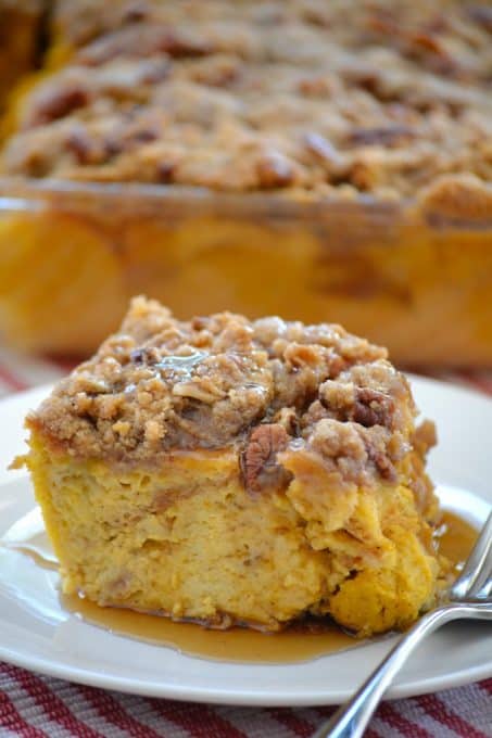 Pumpkin Spice Baked French Toast - the wonderful flavors of Fall in a breakfast treat you can prepare the night before. Pop it into the oven the next day and it's a delicious meal to warm you up on a cool, crisp day.