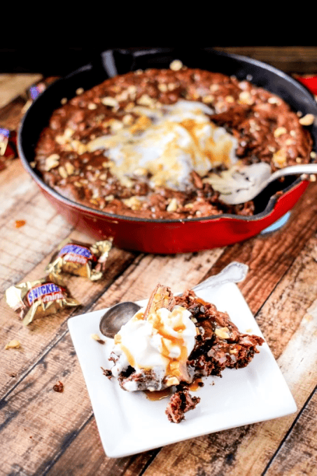 Snickers Skillet Brownies - Domestic Superhero | Easy Meal Plan Sunday {Week 64}