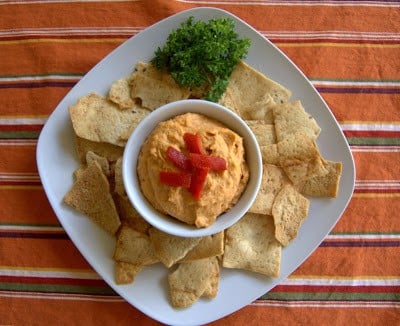 Roasted-Red-Pepper-Garlic-Hummus