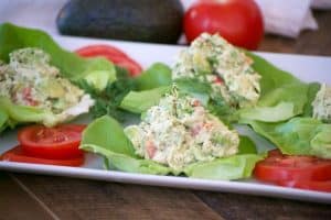 These Avocado Tuna Salad Lettuce Wraps with solid white tuna, avocado, fresh dill, mayo and sweet relish, are a delicious and great low carb lunch or snack.