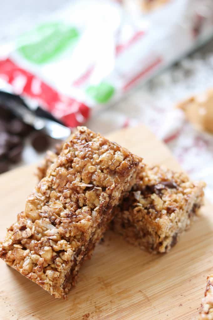 Need something quick in the morning? Grab one of these No-Bake Rice Krispies Granola Bars. It's ok to have chocolate in the morning!