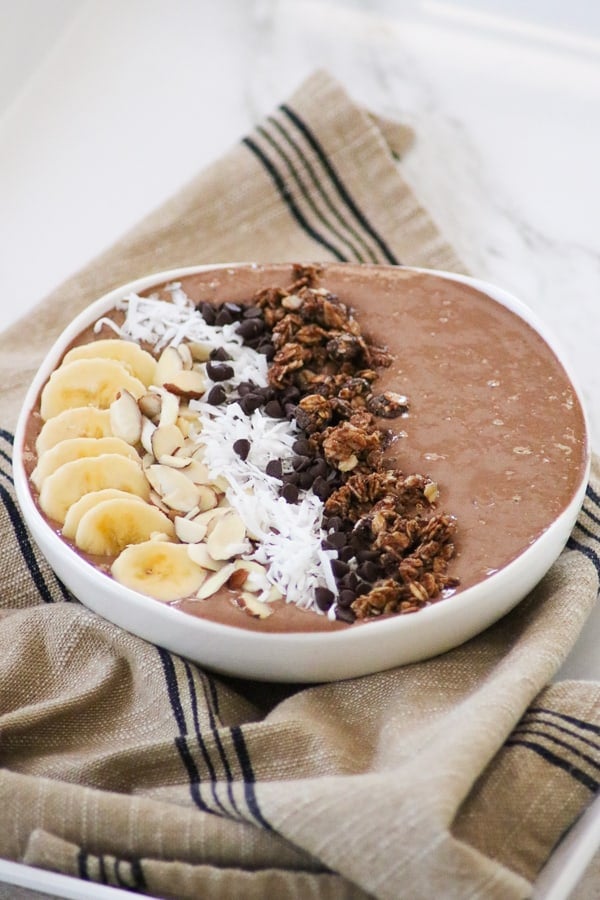 How to make a Banana Mocha Smoothie Bowl.