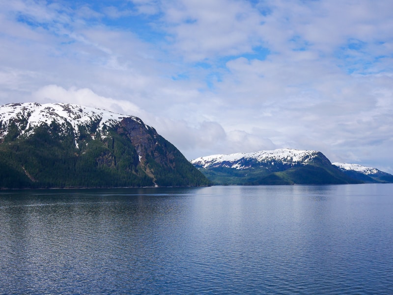 Beautiful mountains of Alaska- What to Pack for an Alaska Cruise