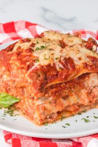 Mom's Lasagna Recipe {Comfort Food} | 365 Days of Baking