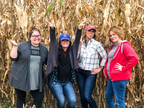 Bloggers being corn-y in an Iowa cornfield.