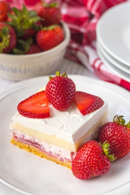 No Bake Strawberry Dream Bars